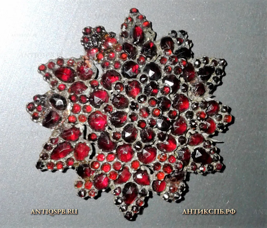 Брошь антикварная с гранатами. ХIХ век. №21645